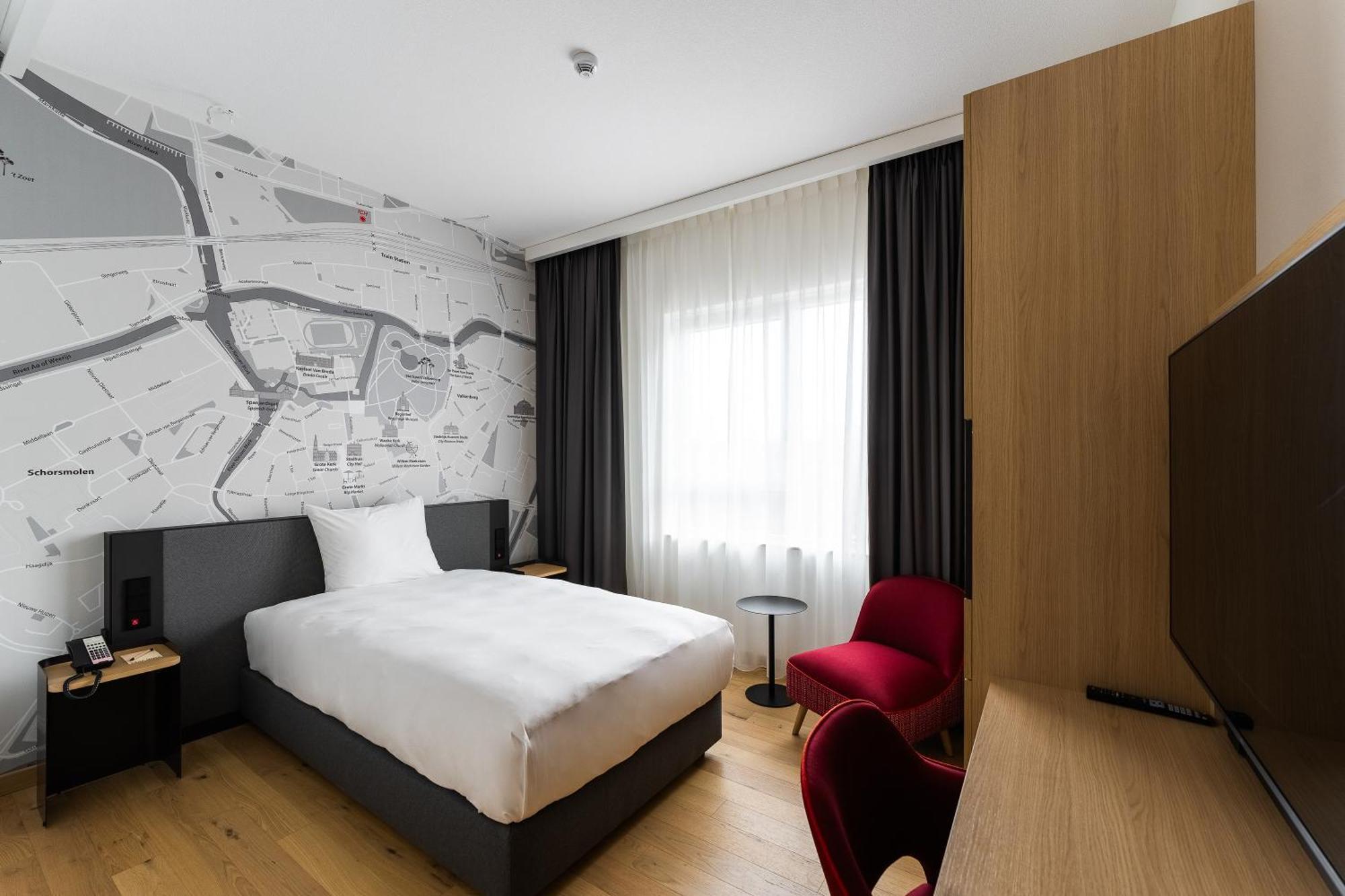 Intercityhotel ブレッダ エクステリア 写真